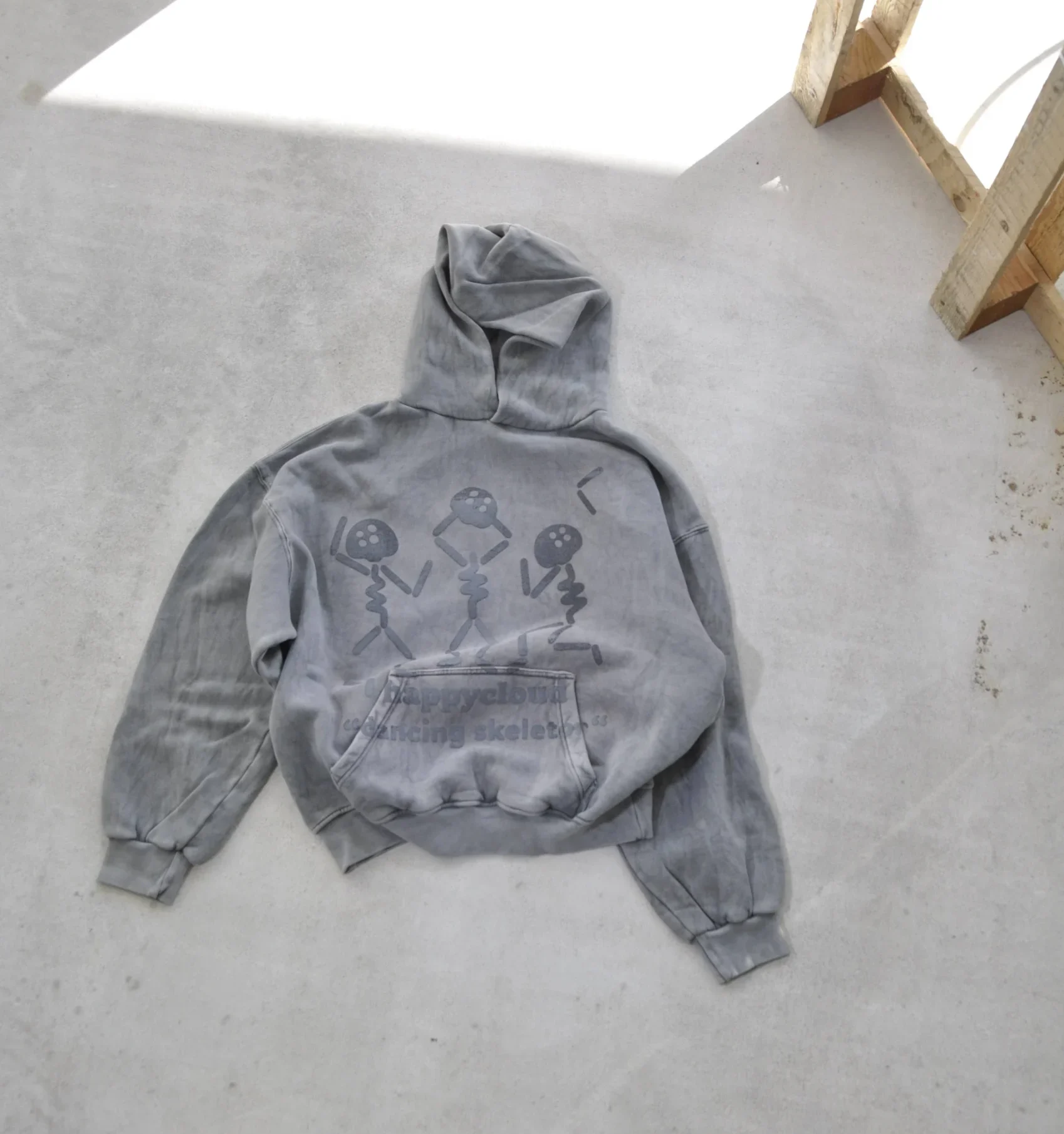 Skeleton hoodie-grau